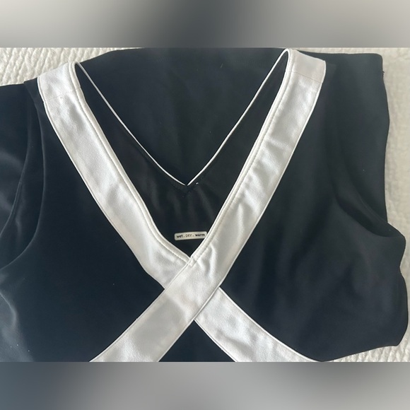 Lululemon Athletica Women’s Sleeveless Shirt - Picture 12 of 13